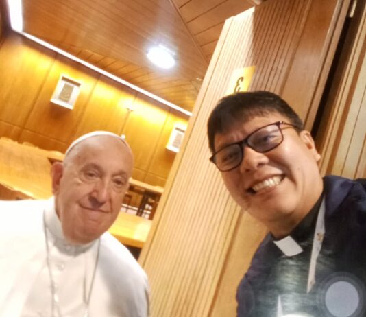 Msgr. Erwin and Msgr. Peral Bonds with Pope Francis at World Priest Meeting in Rome